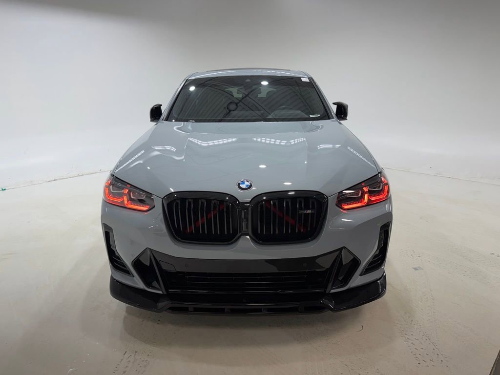 Used 2025 BMW X4 M40i w/ Premium Package image 2