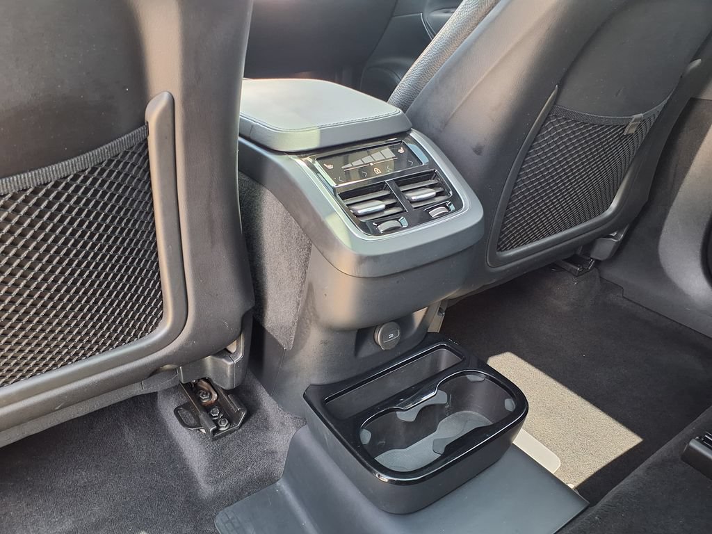 Used 2023 Volvo XC90 B6 Plus AWD/4WD image 22
