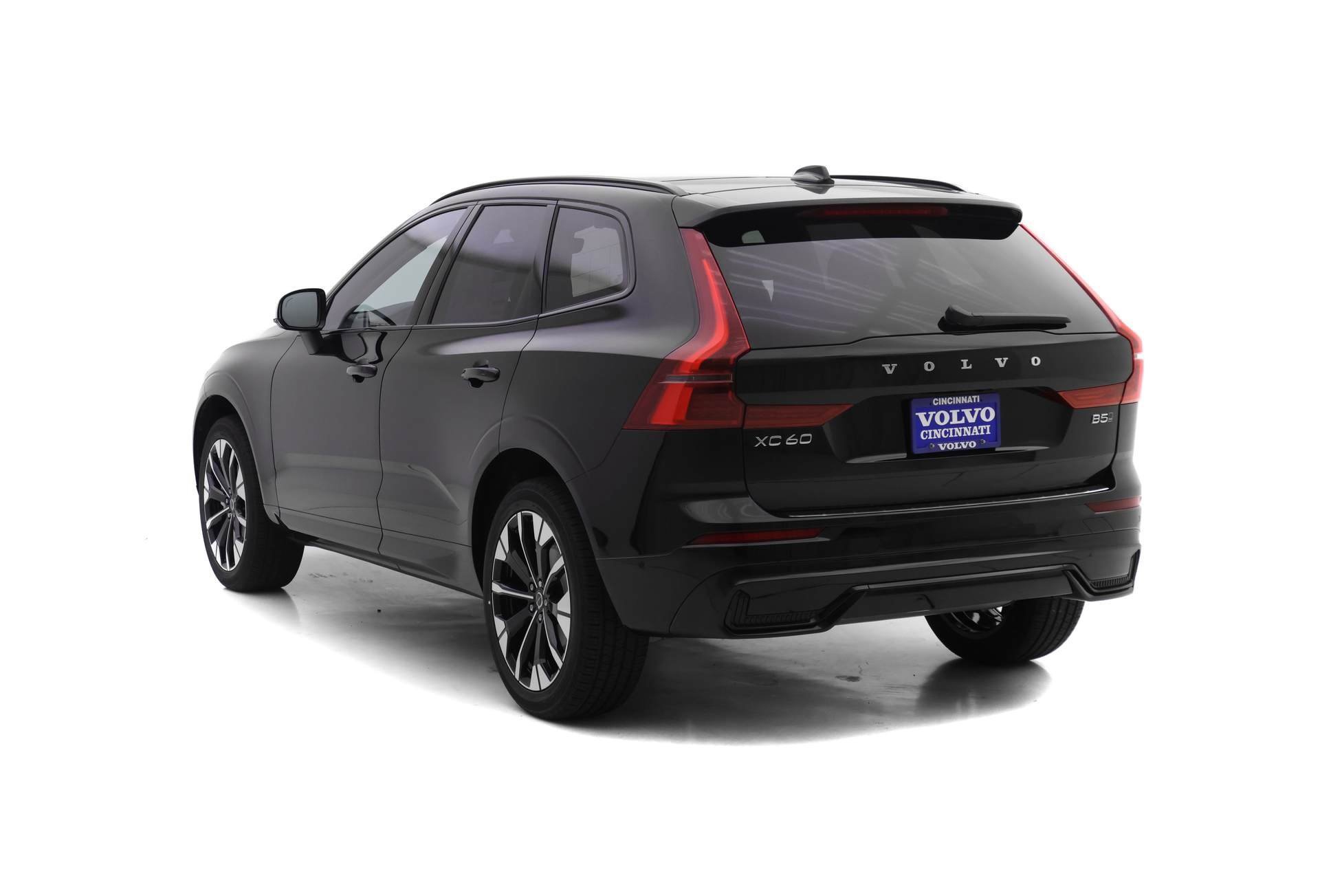 New 2026 Volvo XC60 B5 Plus w/ Protection Package Premier image 5