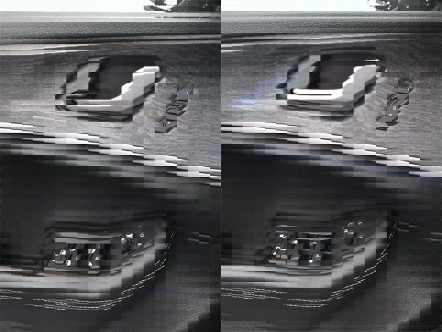 Used 2023 Jeep Grand Cherokee L Limited image 20