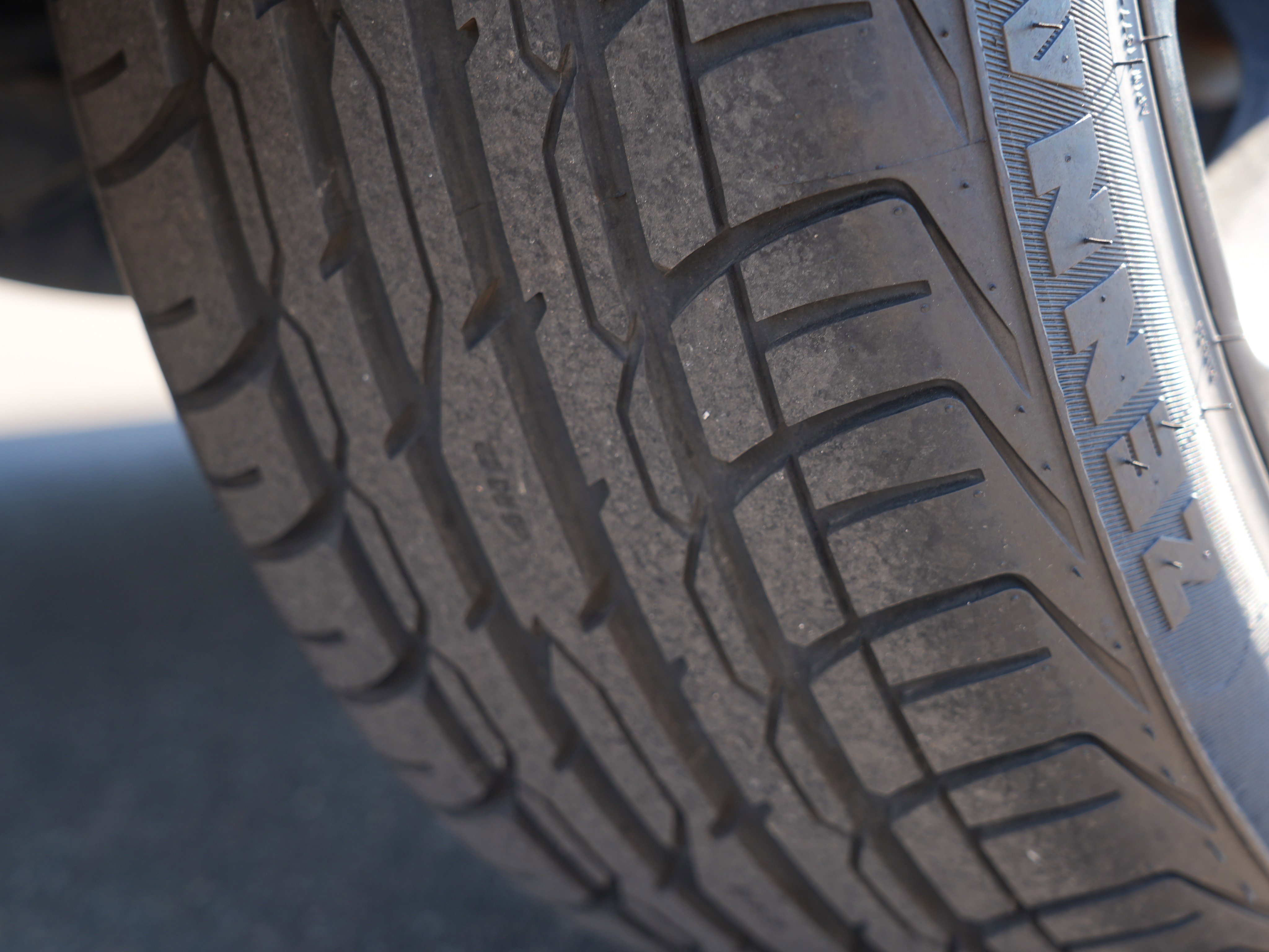 Used 2020 Dodge Challenger SXT w/ Blacktop Package image 32