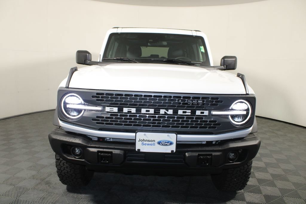 Certified 2025 Ford Bronco Badlands image 3