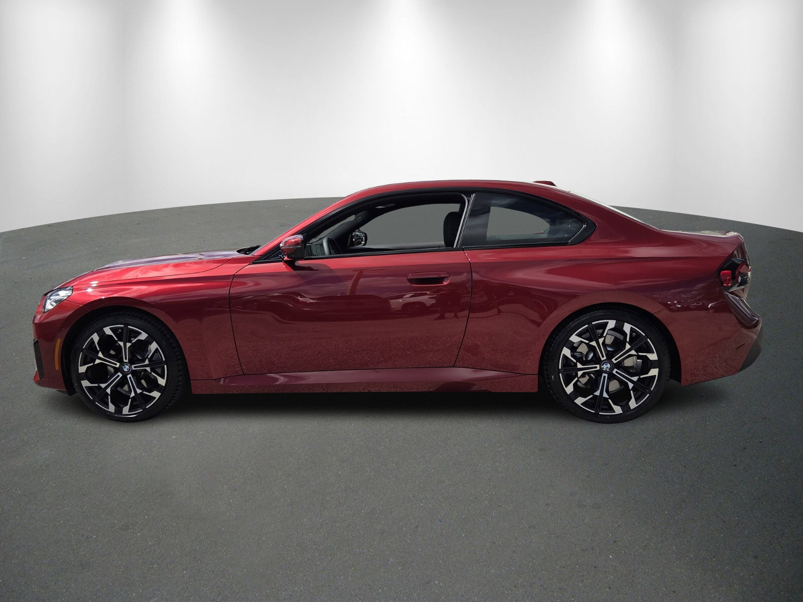 Certified 2025 BMW 230i Coupe image 4