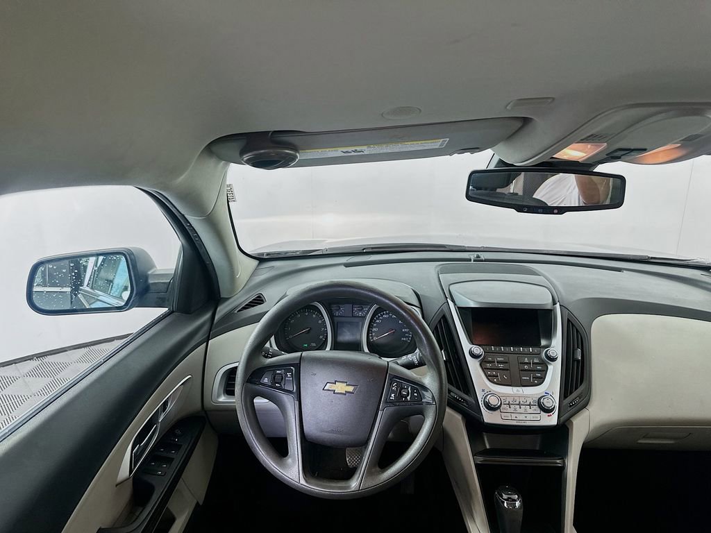 Used 2017 Chevrolet Equinox LS image 19