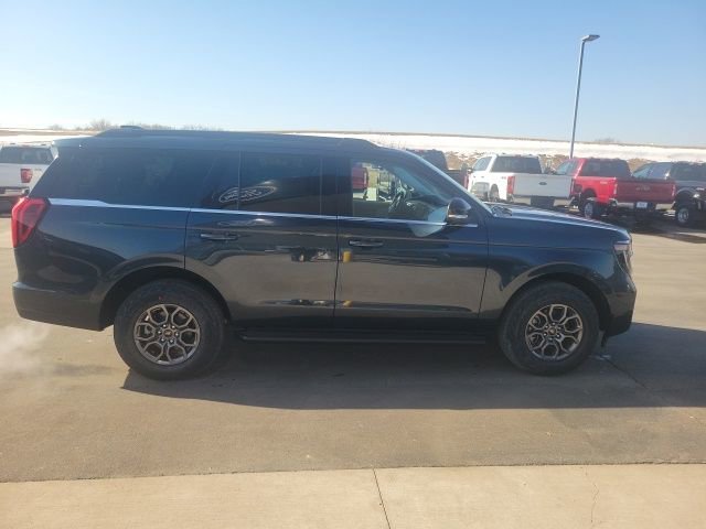 New 2026 Ford Expedition Active image 6