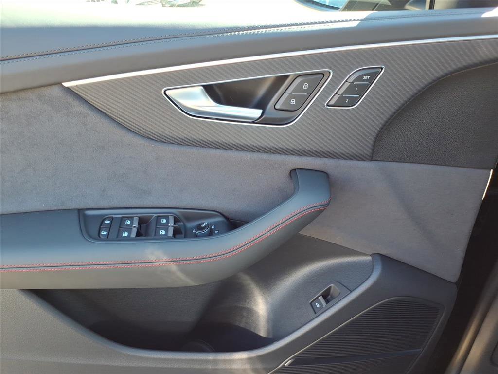 New 2026 Audi SQ8 Prestige image 14