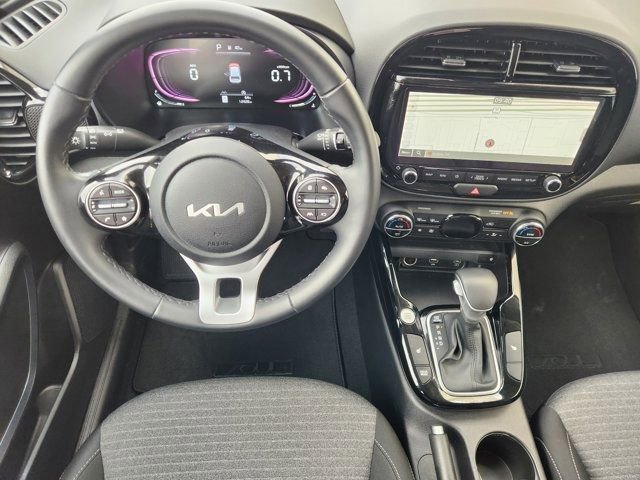 Used 2024 Kia Soul EX image 28