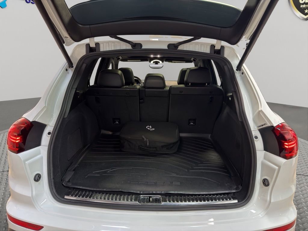 Used 2018 Porsche Cayenne S image 19
