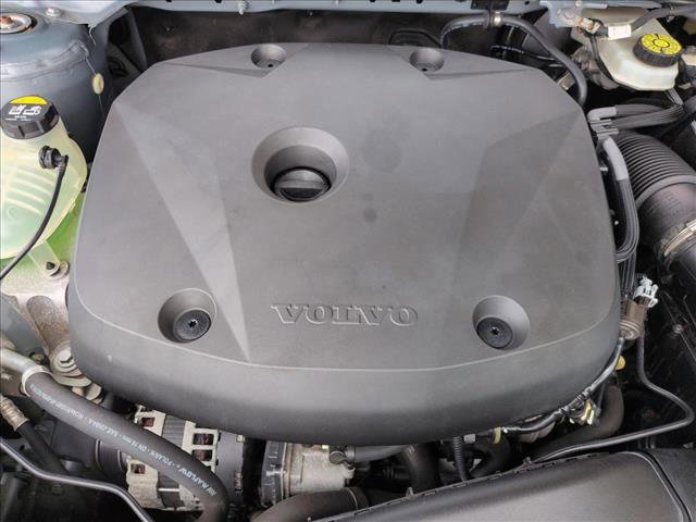 Used 2021 Volvo XC40 T5 R-Design w/ Climate Package image 22