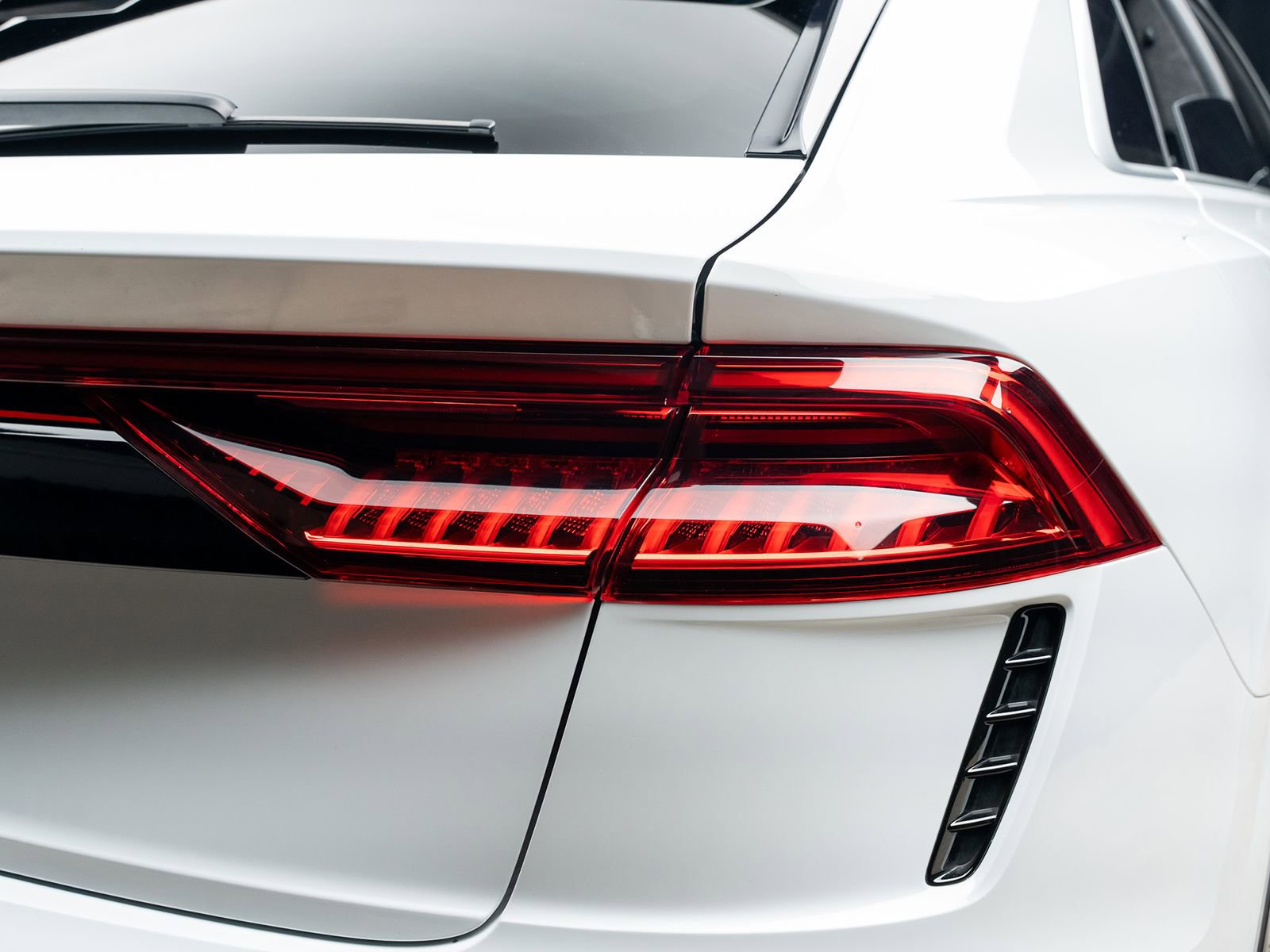 Used 2022 Audi RS Q8 AWD/4WD image 19