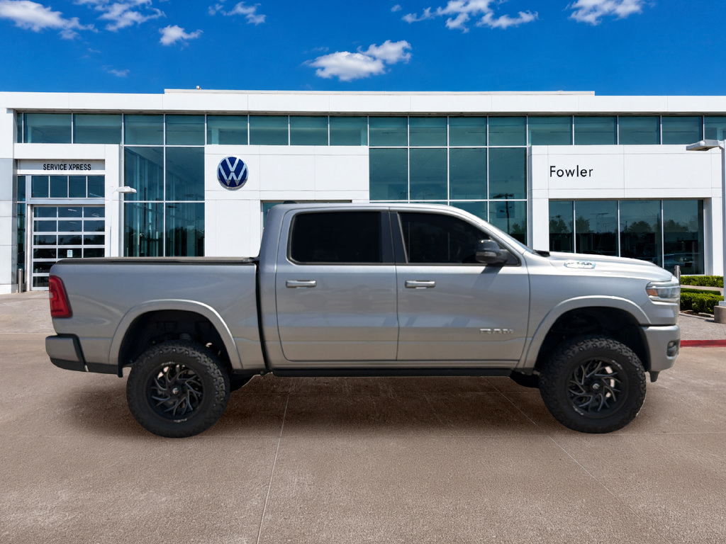 Used 2025 RAM 1500 Laramie w/ Laramie Southwest Edition AWD/4WD image 4