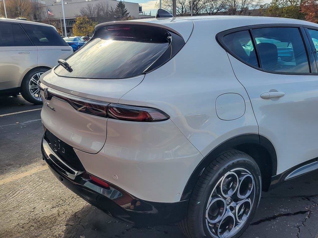 New 2025 Alfa Romeo Tonale w/ Active Assist Package AWD/4WD image 6