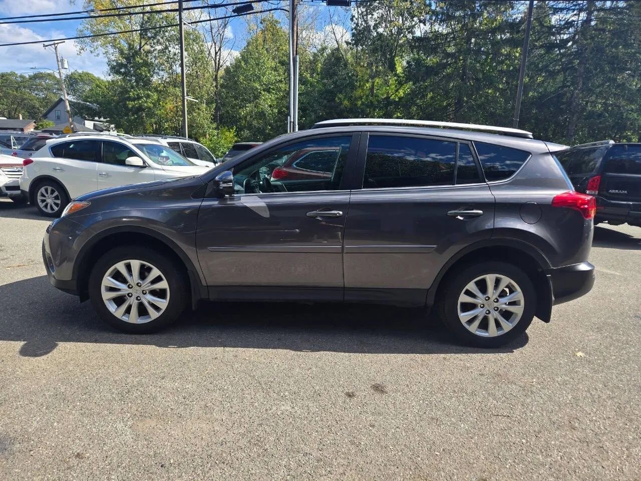 Used 2014 Toyota RAV4 Limited image 39