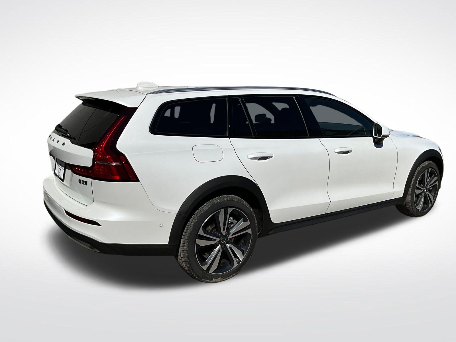 New 2026 Volvo V60 B5 Cross Country Plus w/ Climate Package image 5