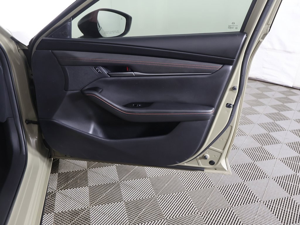 Used 2024 MAZDA MAZDA3 s image 24