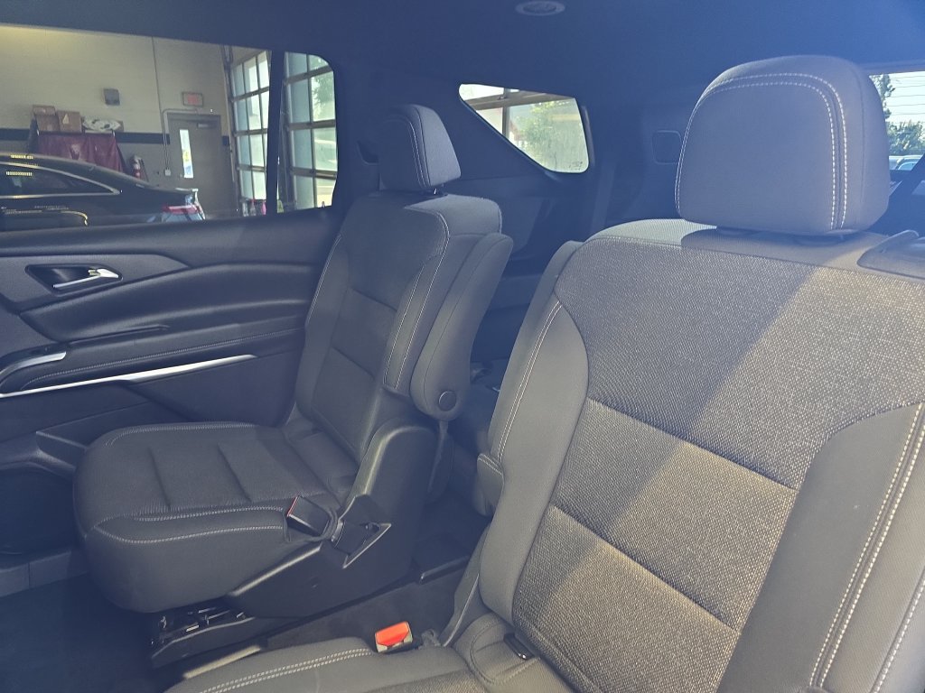 Used 2024 Chevrolet Traverse LT FWD image 15