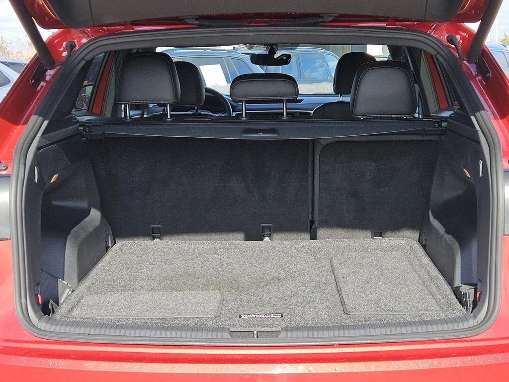 Used 2021 Volkswagen Atlas Cross Sport SE w/ Panoramic Sunroof Package image 9