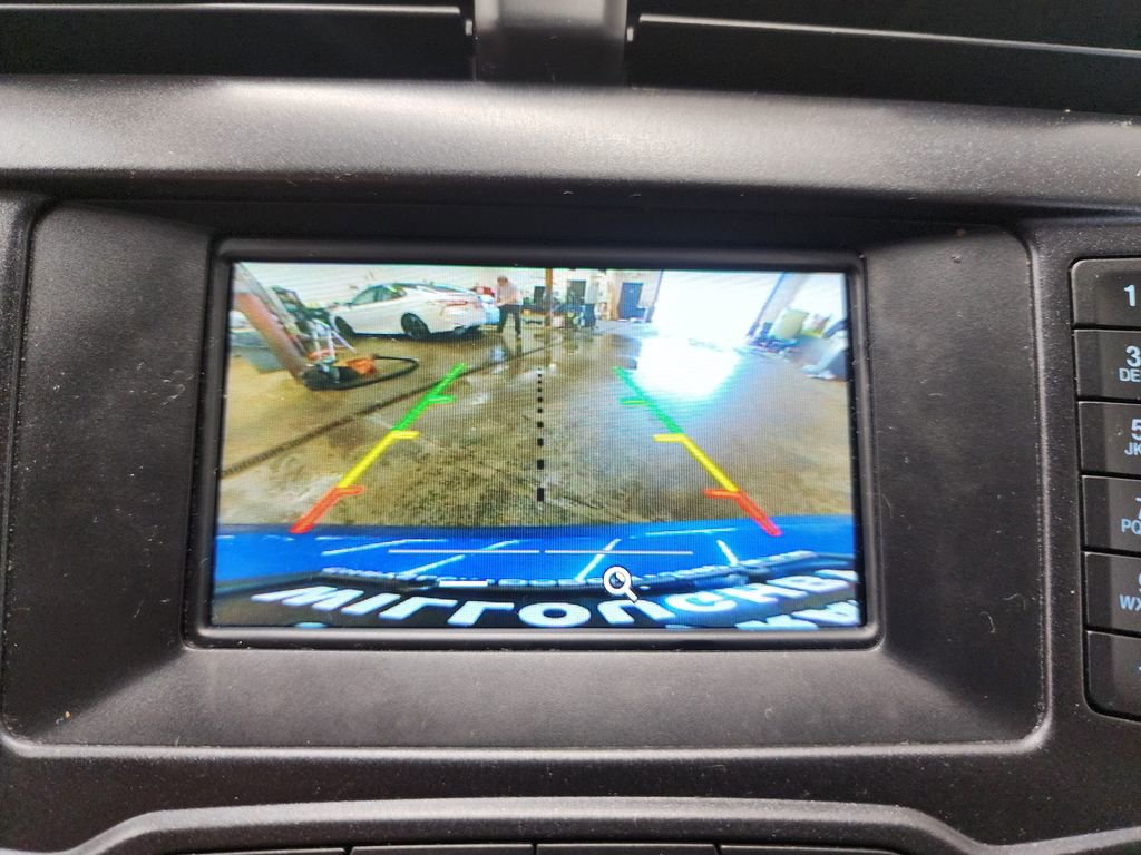 Used 2017 Ford Fusion SE FWD image 18