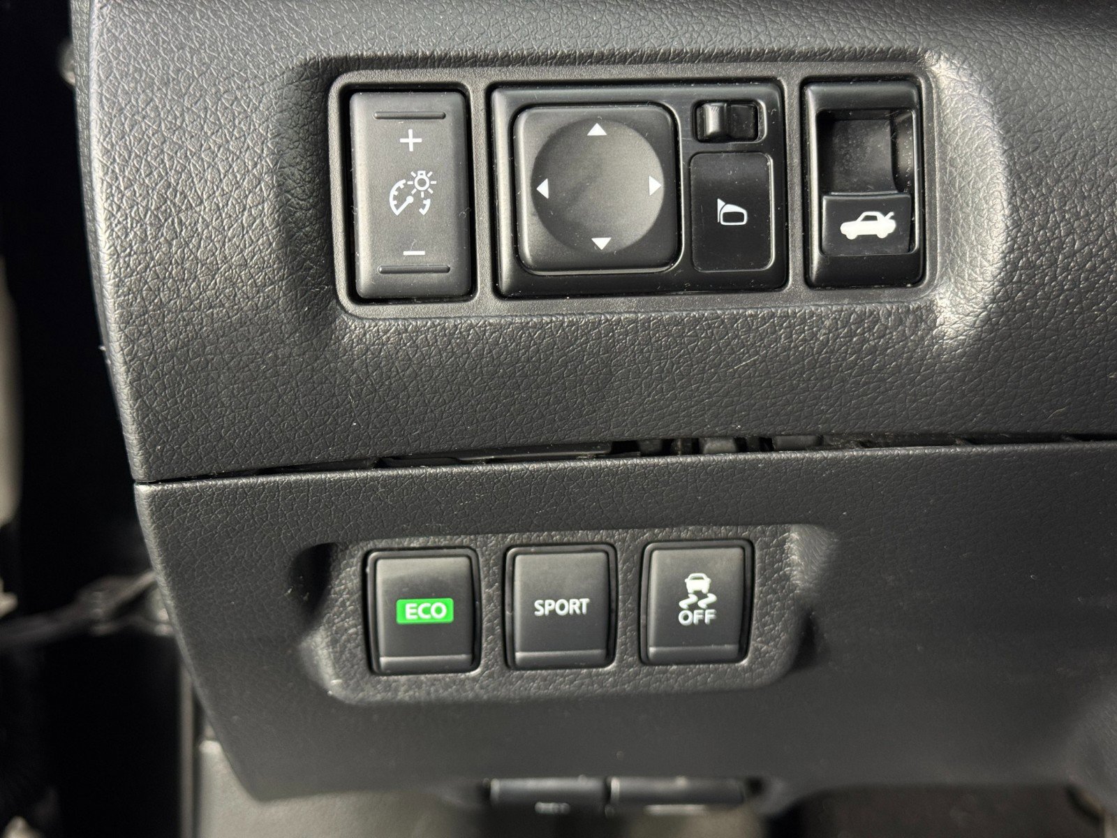 Used 2018 Nissan Sentra S image 16