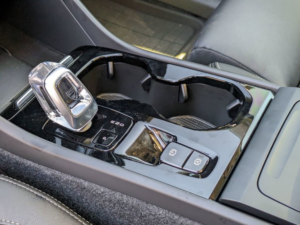 Used 2023 Volvo XC40 B5 Plus w/ Driver Assist Package image 25