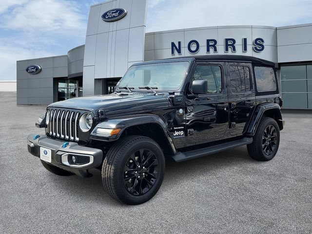 Used 2023 Jeep Wrangler Unlimited Sahara w/ Cold Weather Group AWD/4WD image 2