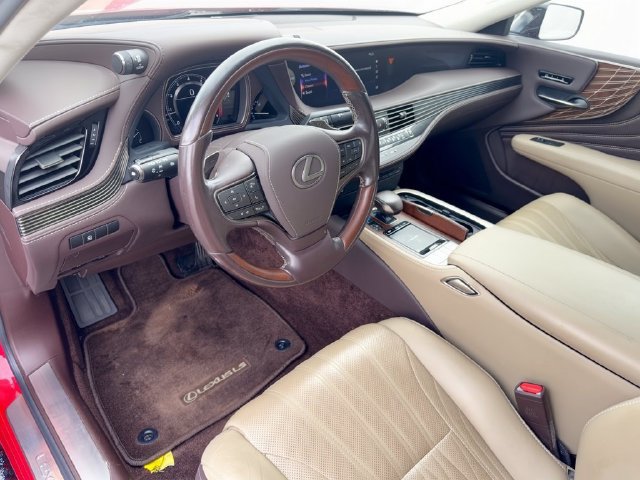 Used 2018 Lexus LS 500 w/ Interior Upgrade Package RWD image 16