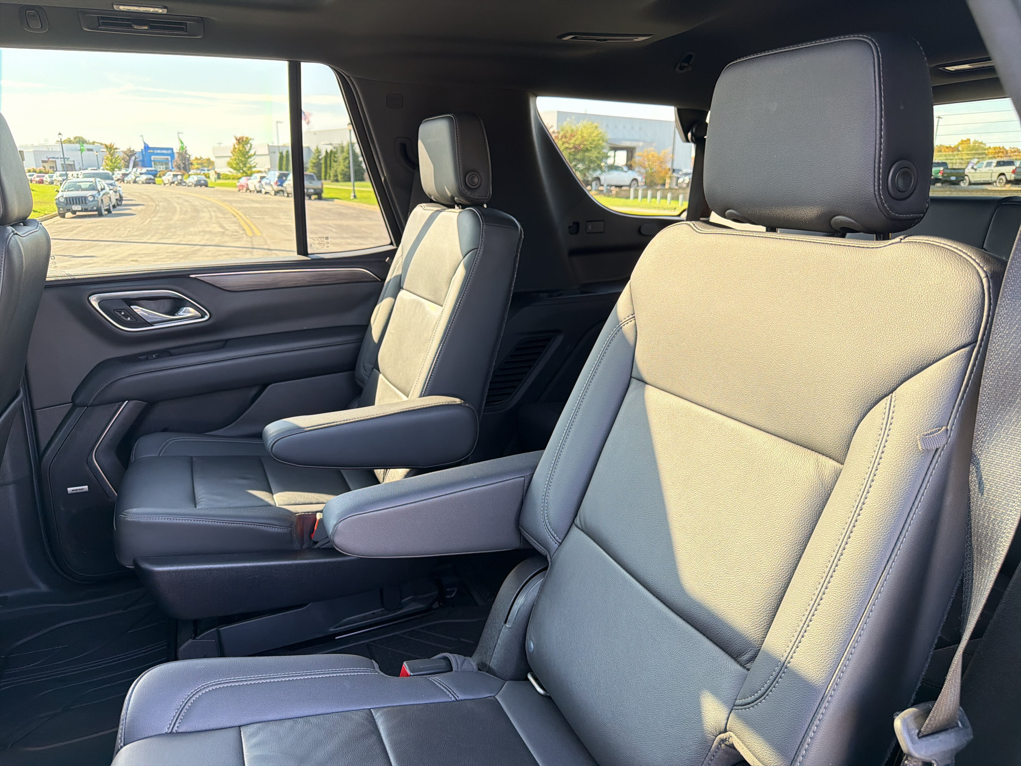 Used 2021 Chevrolet Tahoe LT w/ LT Signature Package AWD/4WD image 37