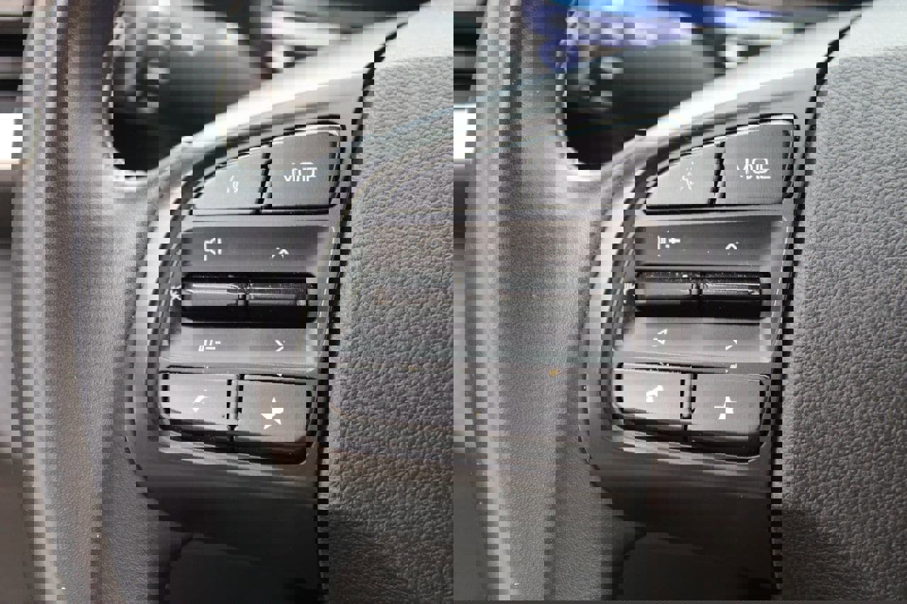 Used 2024 Hyundai Venue SEL image 13