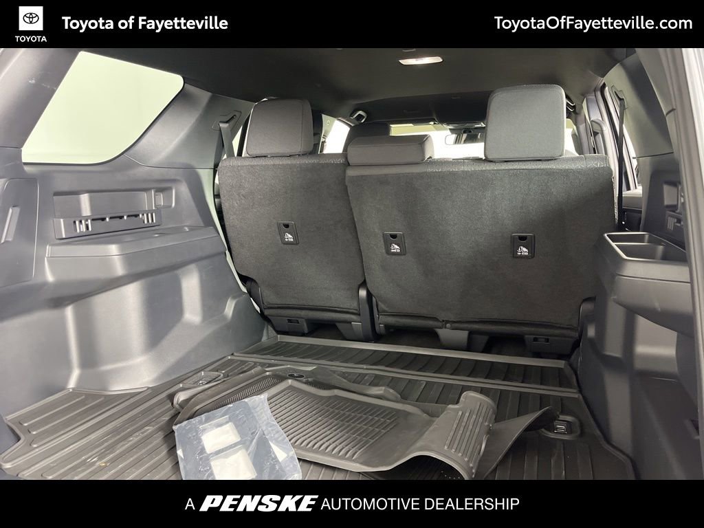 Certified 2025 Toyota 4Runner SR5 AWD/4WD image 11
