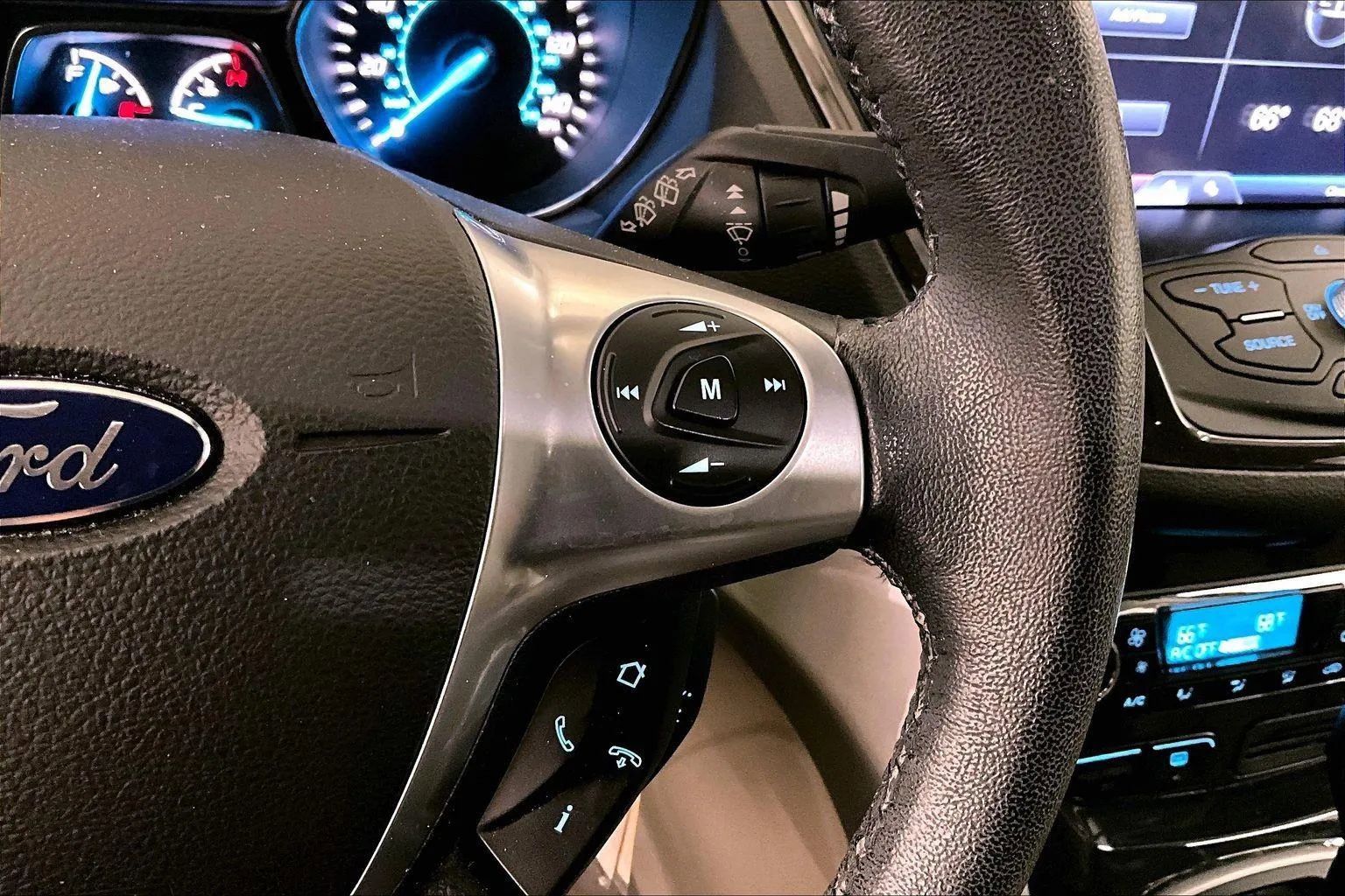 Used 2013 Ford Escape SEL image 19