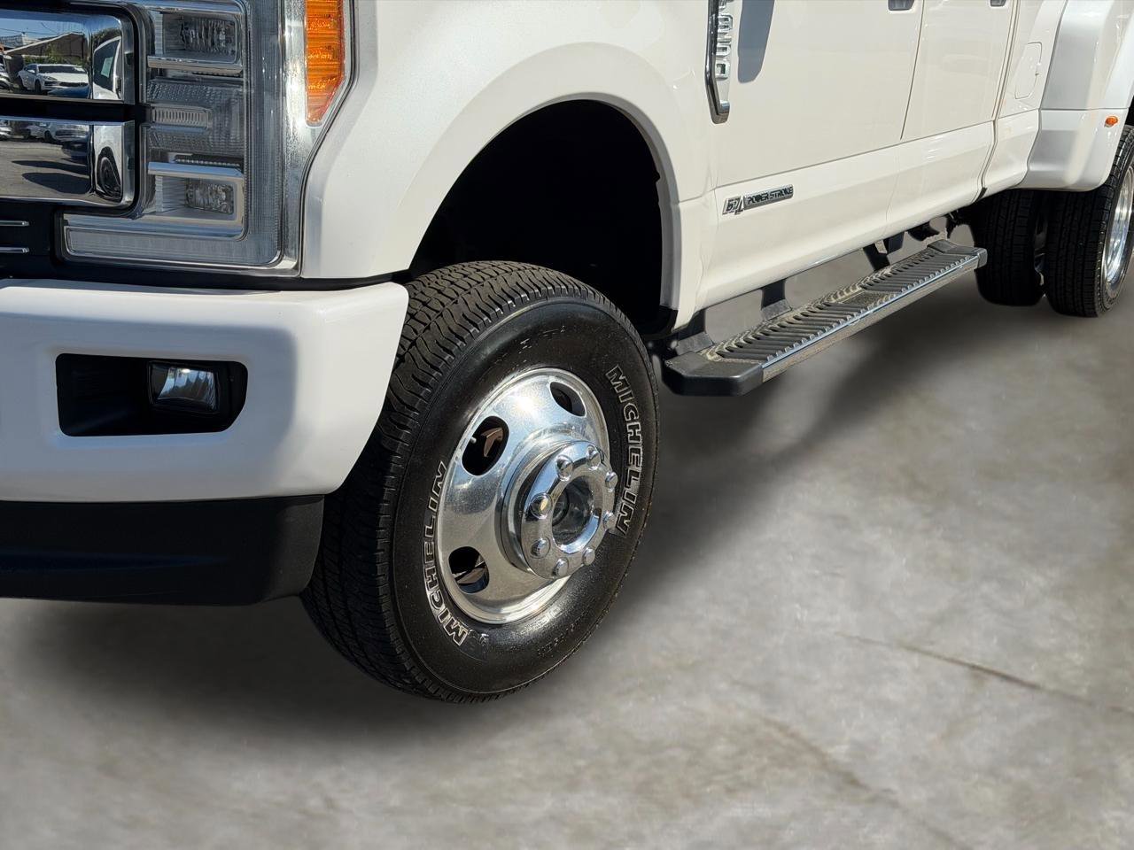 Used 2018 Ford F350 Lariat w/ Lariat Ultimate Package image 13