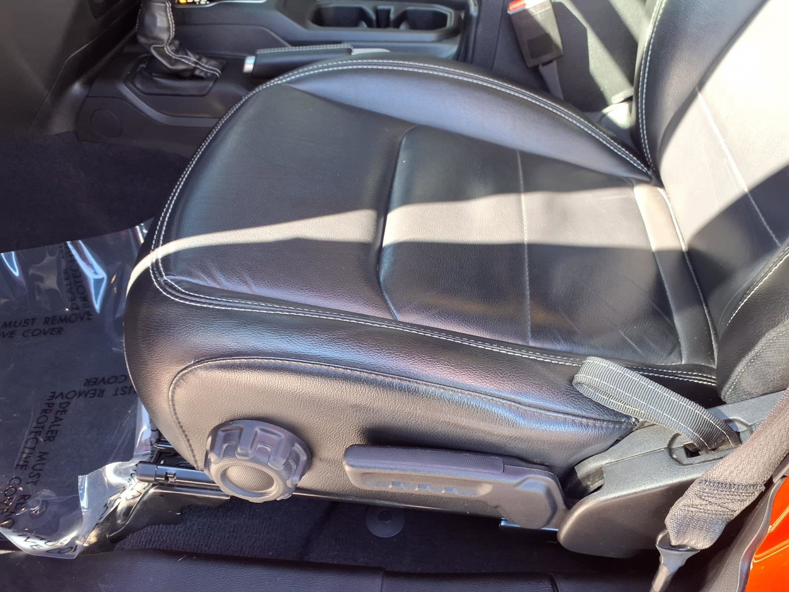 Used 2023 Jeep Wrangler Unlimited Sahara image 22