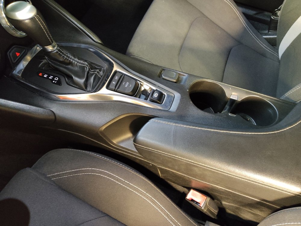 Used 2020 Chevrolet Camaro LT image 26