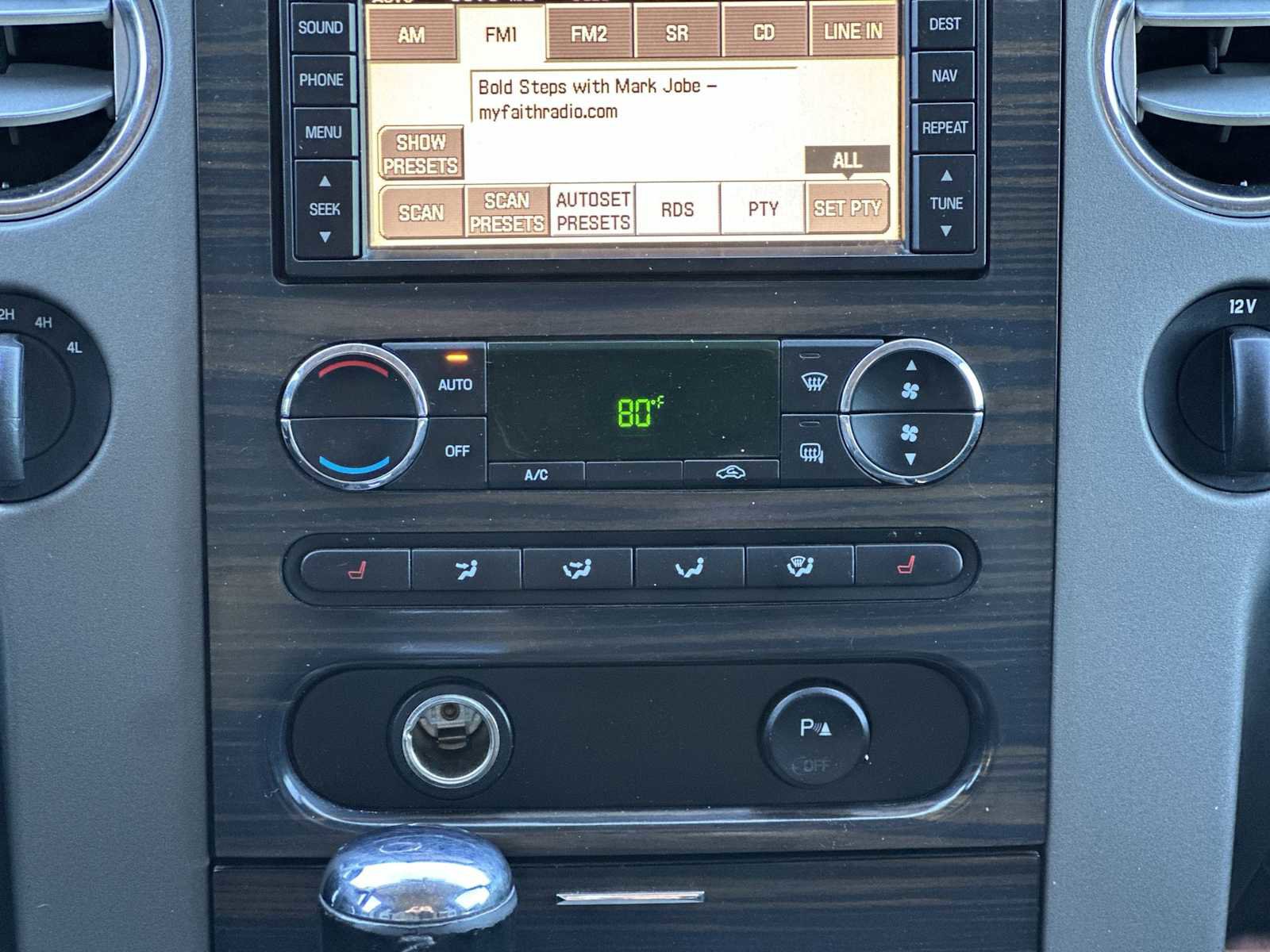 Used 2008 Lincoln Mark LT 4x4 image 17