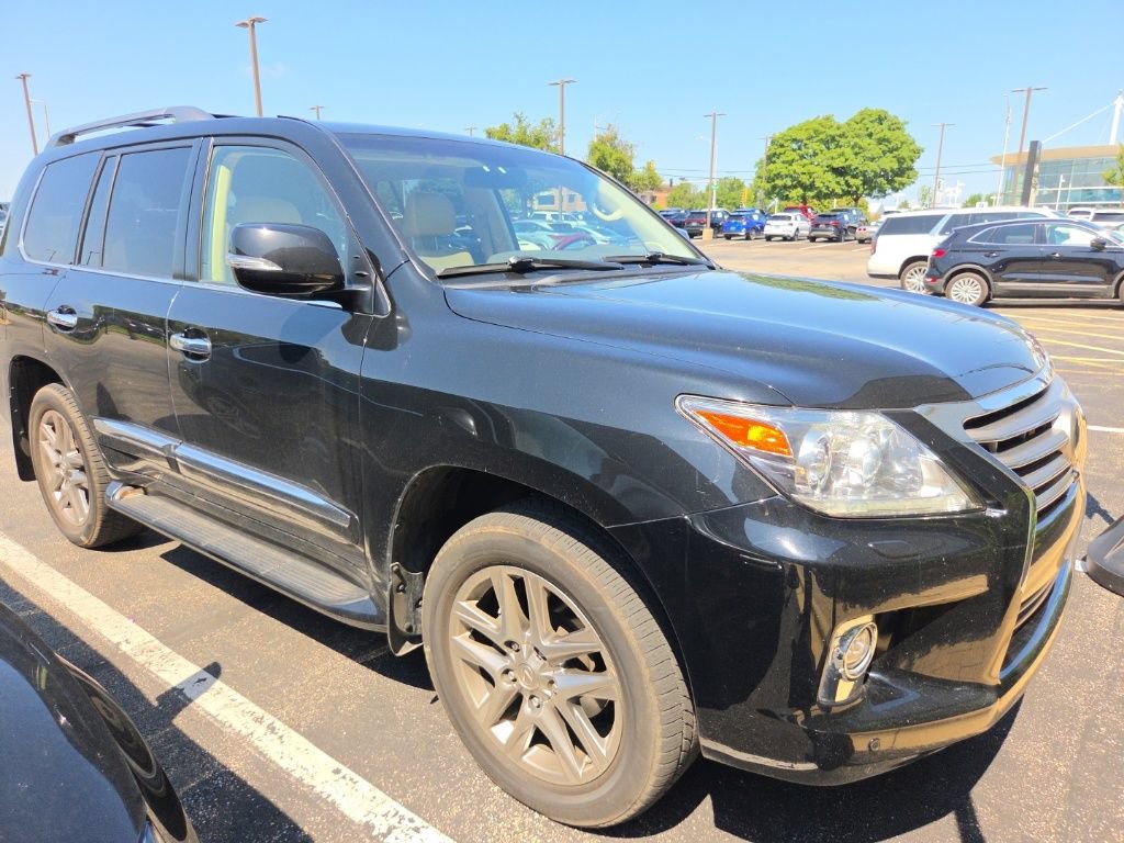 Used 2015 Lexus LX 570 4WD image 2