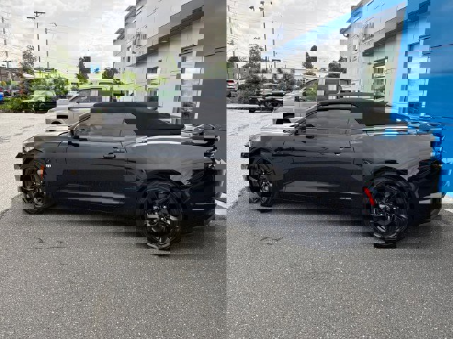 Used 2023 Chevrolet Camaro LT w/ Technology Package image 4