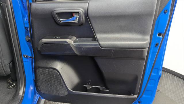 Used 2021 Toyota Tacoma TRD Sport w/ Technology Package image 19