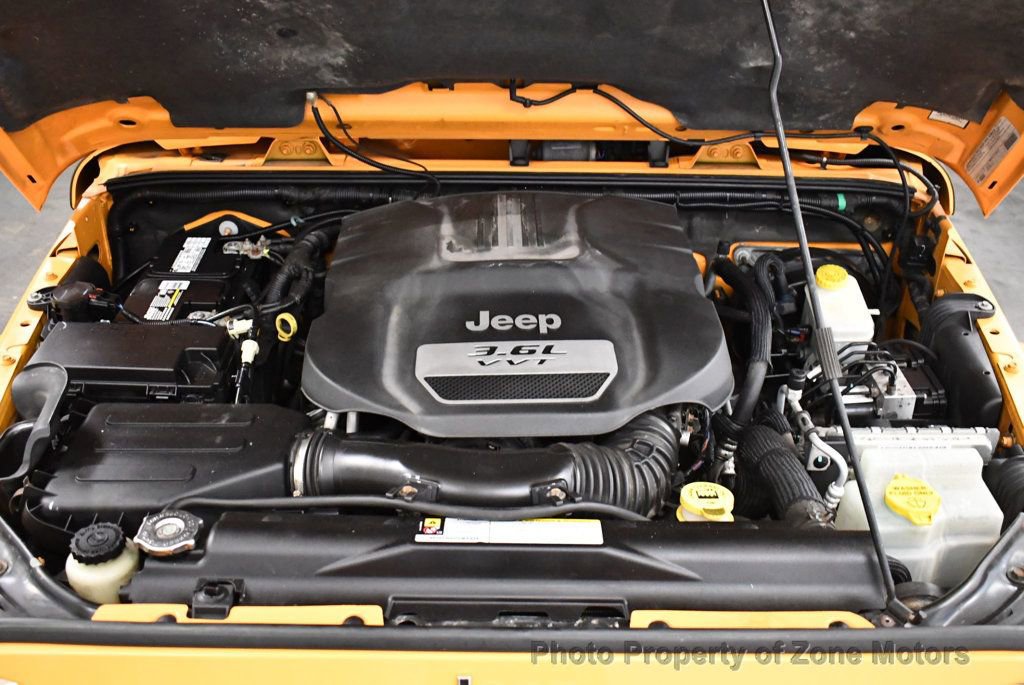 Used 2012 Jeep Wrangler Unlimited Sahara image 38