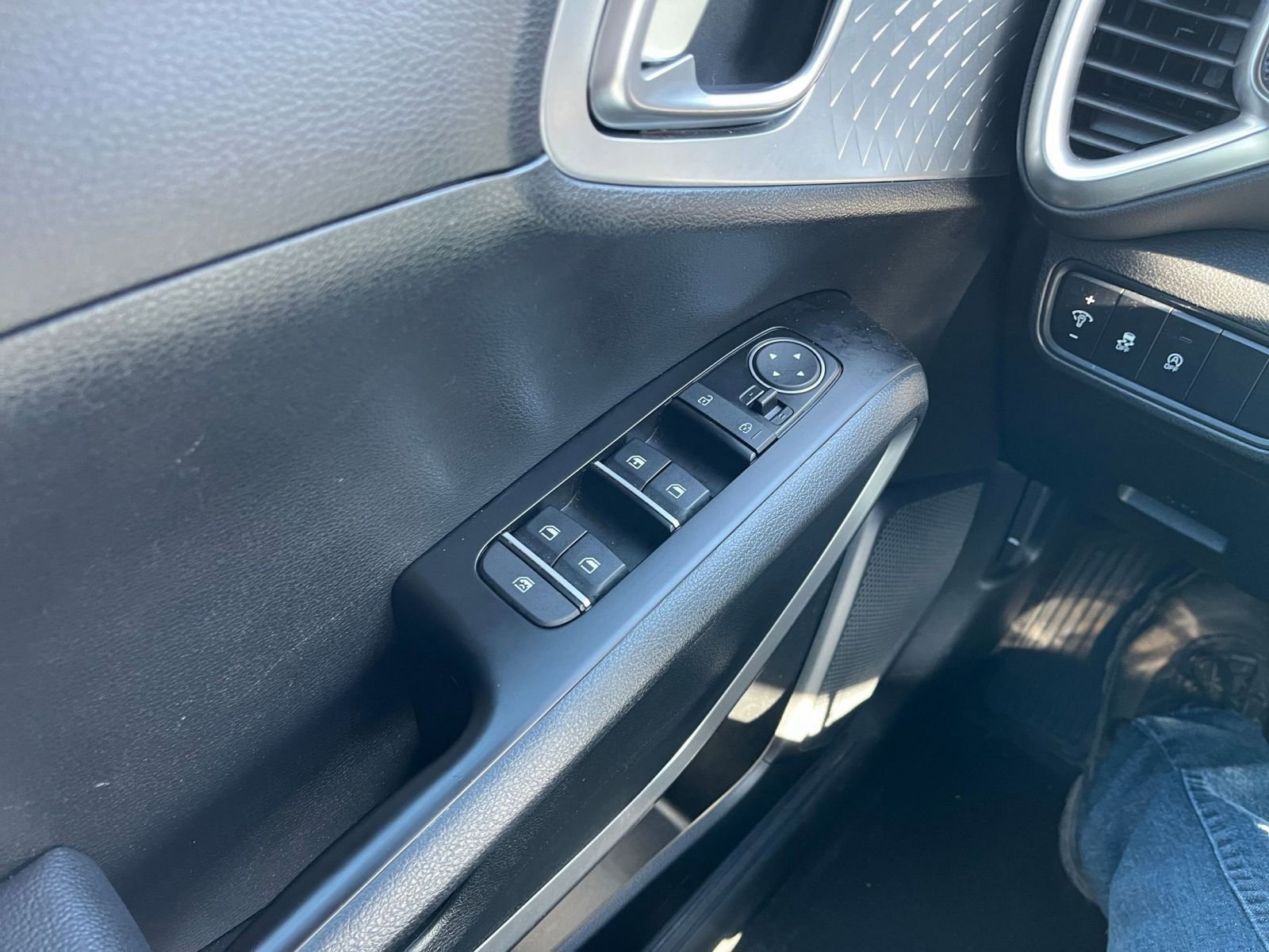 Used 2025 Kia Soul LX w/ LX Technology Package image 20