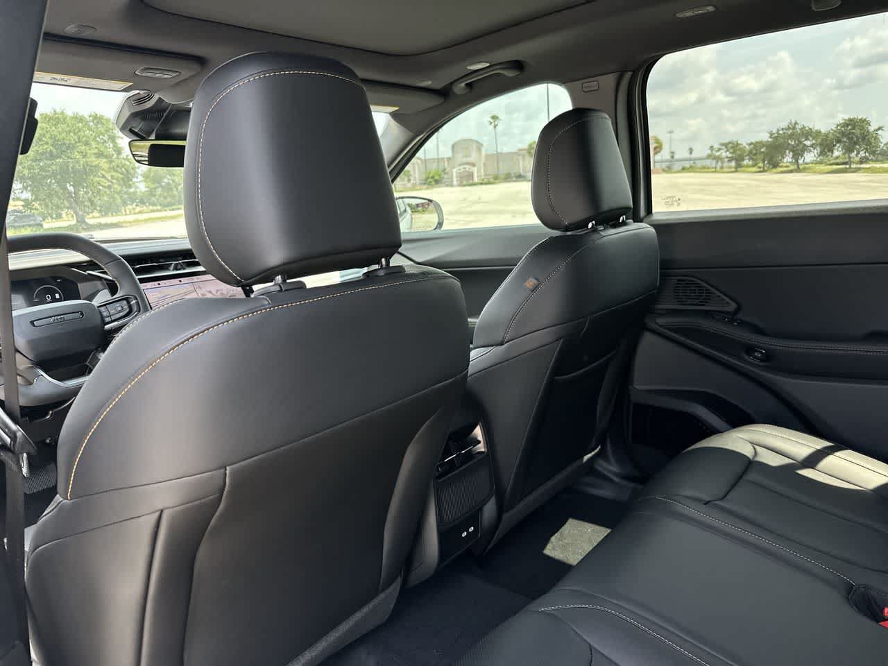 New 2026 Jeep Cherokee Limited AWD/4WD image 17