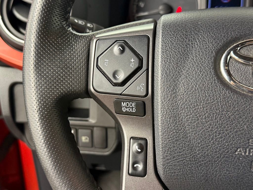Used 2018 Toyota Tacoma TRD Sport AWD/4WD image 25