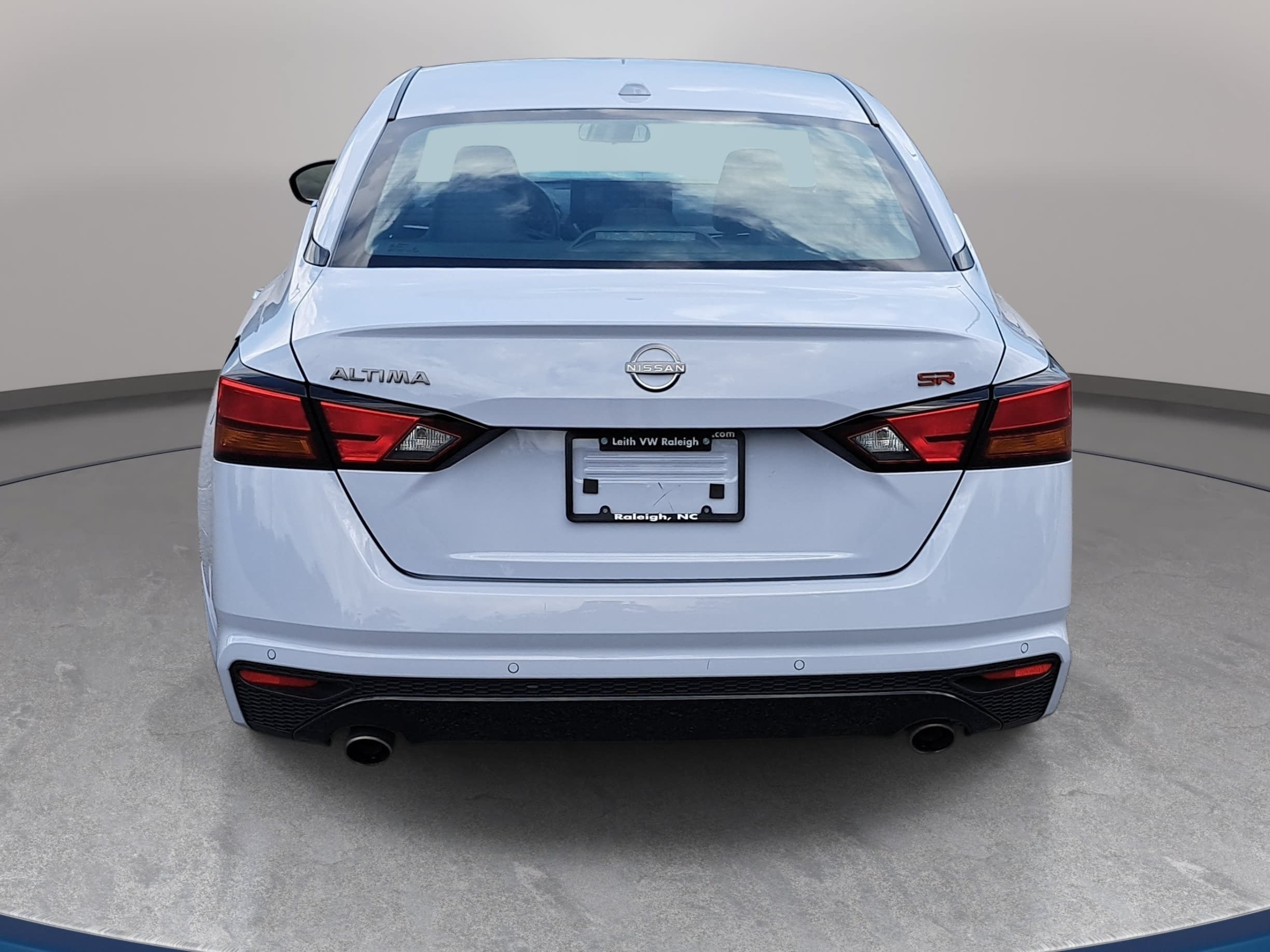 Used 2025 Nissan Altima 2.5 SR w/ SR Premium Package FWD image 6