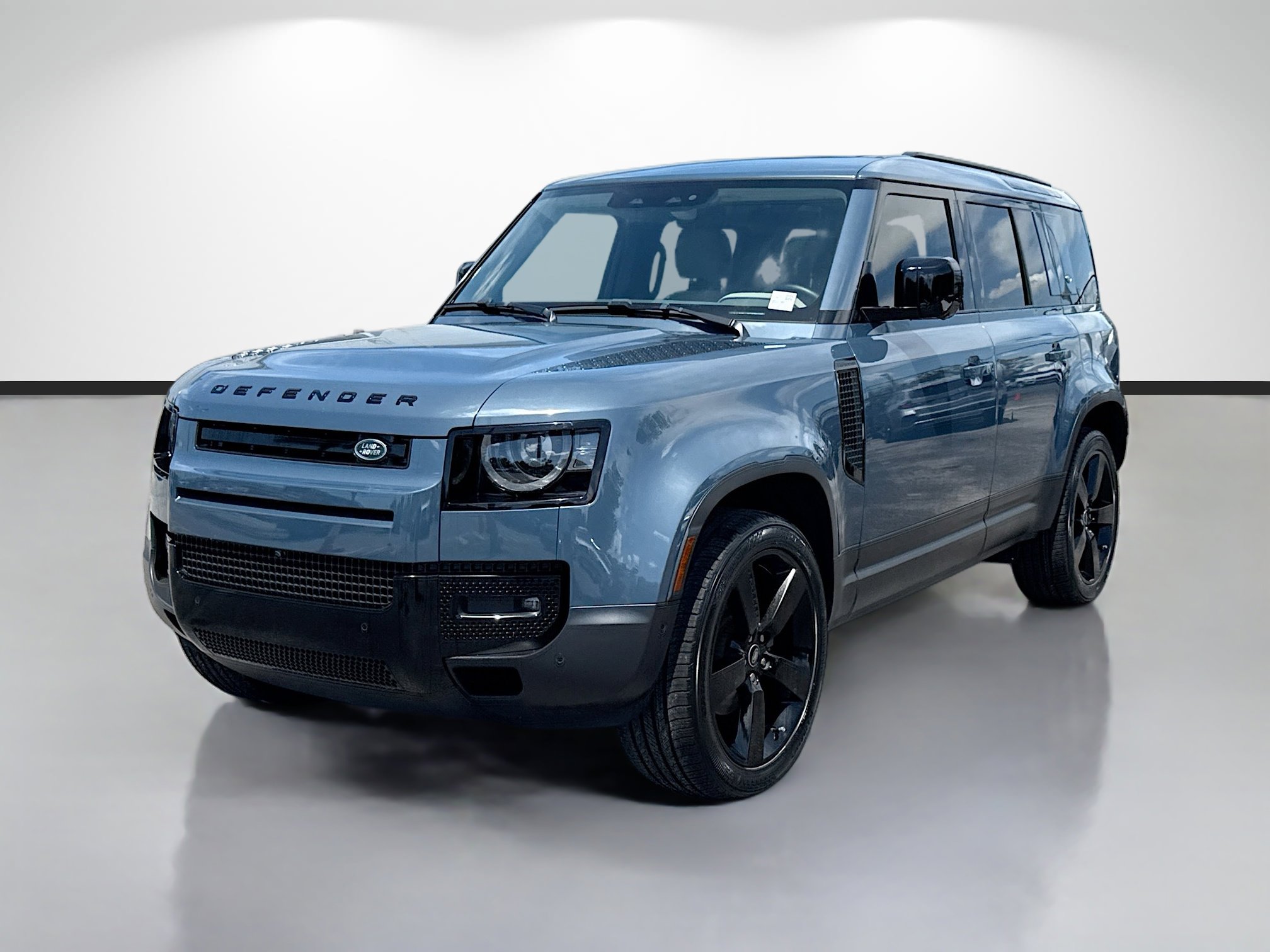 Used 2024 Land Rover Defender 110 S AWD/4WD image 7