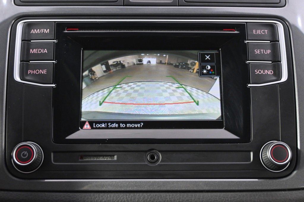 Used 2016 Volkswagen Tiguan S image 29