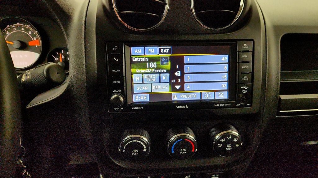 Used 2017 Jeep Patriot Latitude FWD image 17