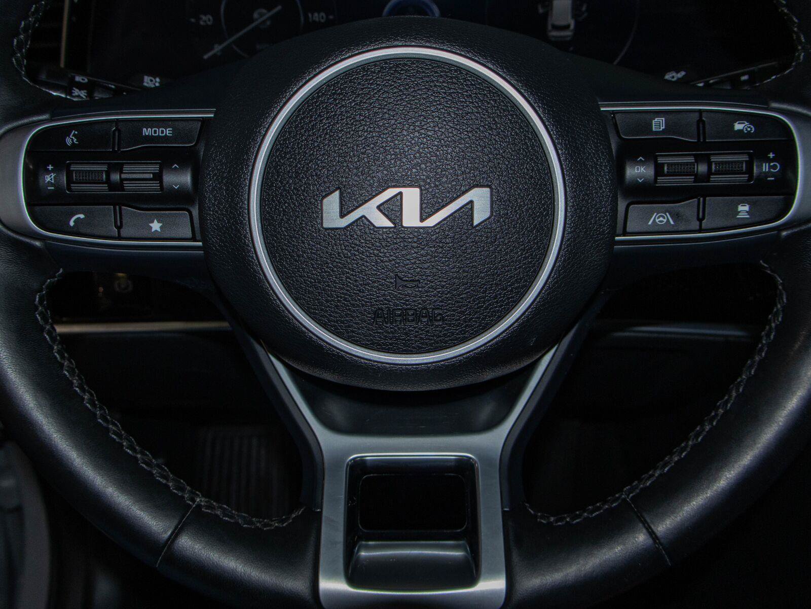 Used 2024 Kia Sportage SX FWD image 11