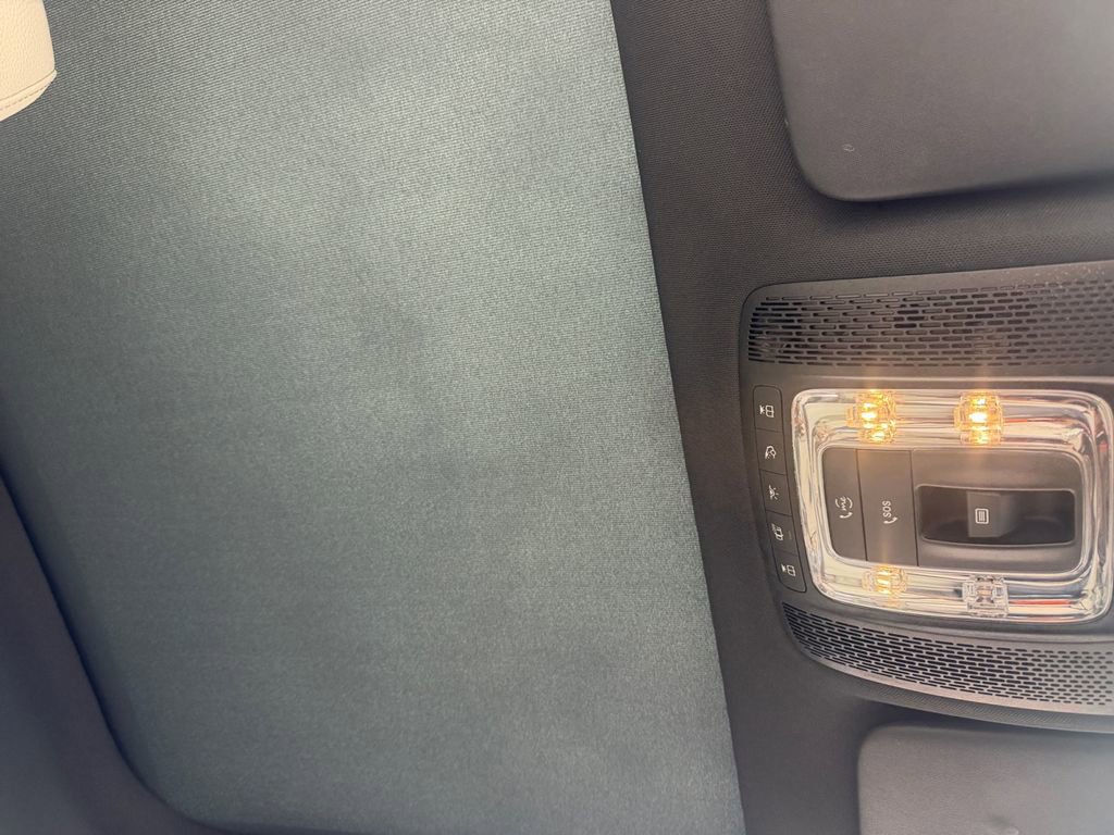 Used 2025 Mercedes-Benz CLA 250 w/ Exclusive Package image 19