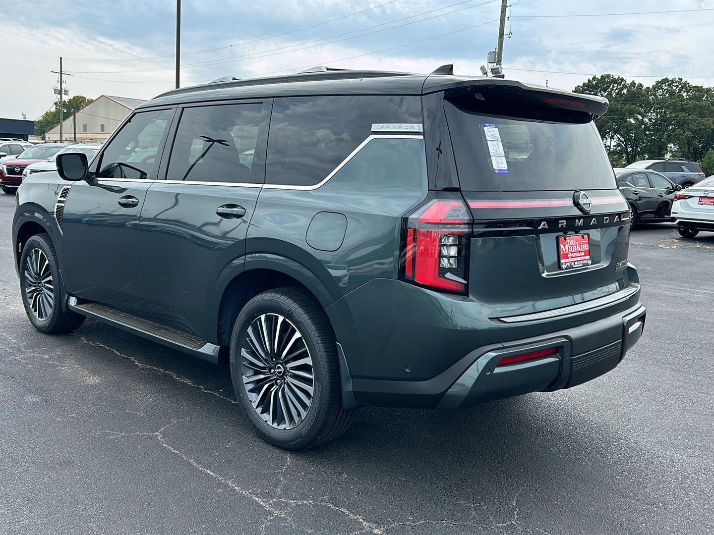 New 2025 Nissan Armada Platinum Reserve image 4
