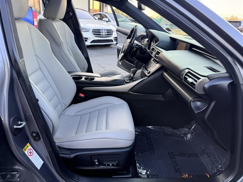 Used 2016 Lexus IS 200t w/ F Sport Package RWD image 12