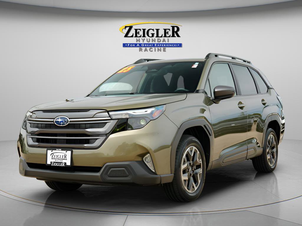 Used 2025 Subaru Forester Premium w/ Convenience Package #1 AWD/4WD image 3